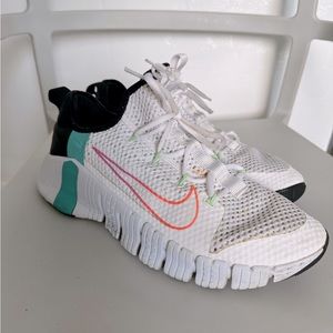 Nike Free Metcon 3 White Hyper Violet Men's Shoe
Size 13